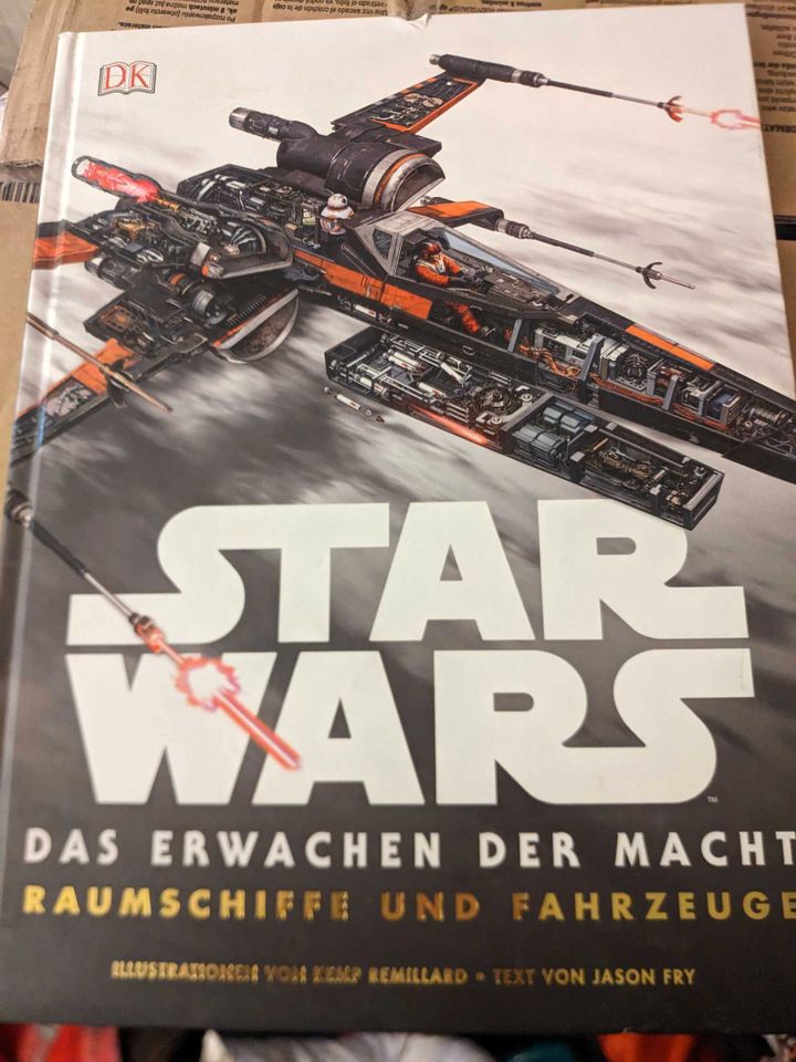 Star Wars Das Erwachen der Macht Buch DK Raumschiffe Fahrzeuge in Berlin