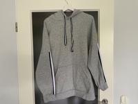 H&M Kapuzenpulli Hoodie oversized Gr. M Gr. 50 / 52 große Größen Schleswig-Holstein - Elmshorn Vorschau