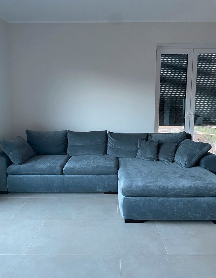 Sofa grau Bettfunktion in Hohenhameln