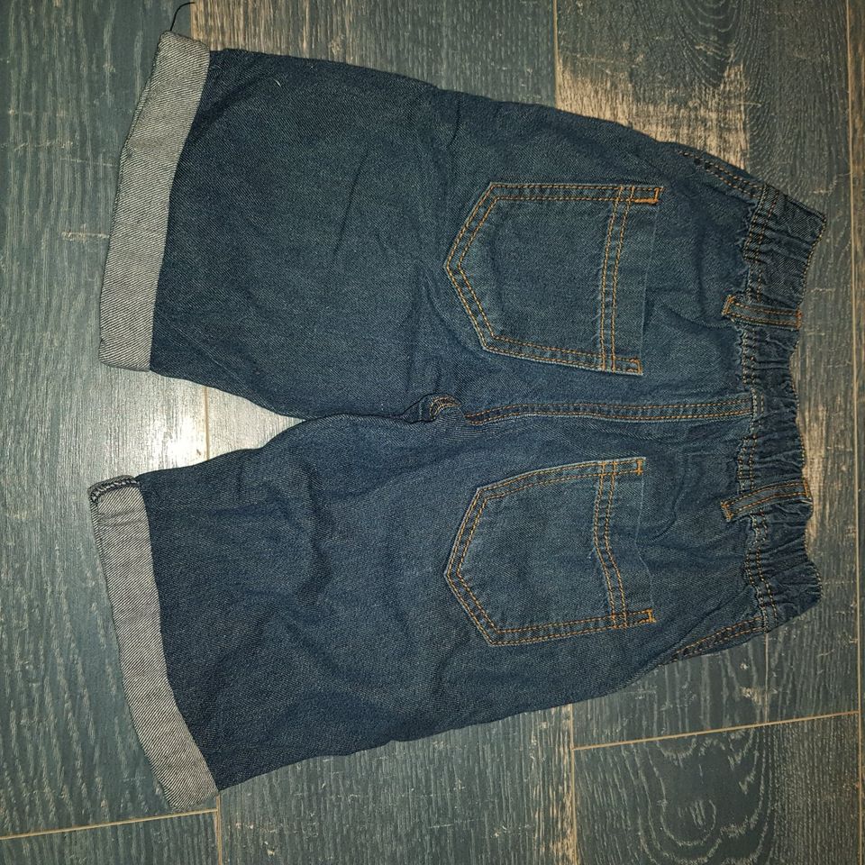 Kurze Jeans Gr. 110 in Mühlhausen