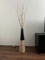 Holzvase mit Zweigen Niedersachsen - Weyhe Vorschau