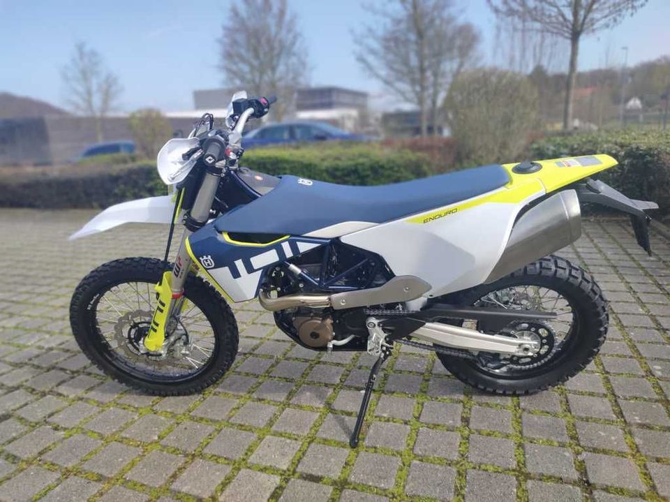 Husqvarna 701 Enduro in Bissendorf