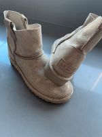 UGG Boots Gold Nordrhein-Westfalen - Jüchen Vorschau