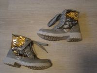Mädchen Schuhe STIEFEL 33 Boots grau Pailletten silber gold Nordrhein-Westfalen - Menden Vorschau