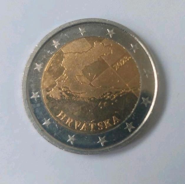 Verschiedene 2 Euro Münzen gesammelt für Sammler Fair abgeben in Köln