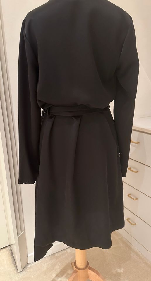 Kleid schwarz  ba & sh in Baden-Baden