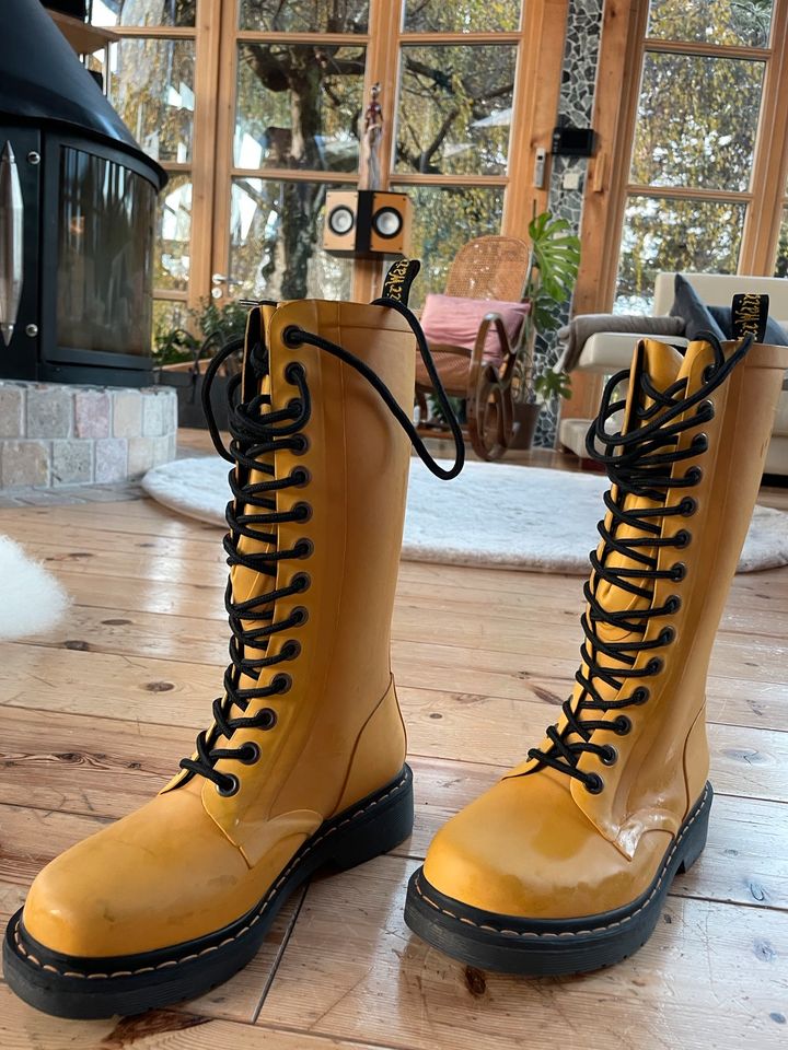 Dr. Martens Gummistiefel Gelb, 14 Loch, Gr. 36 in Leipzig - Holzhausen |  eBay Kleinanzeigen ist jetzt Kleinanzeigen