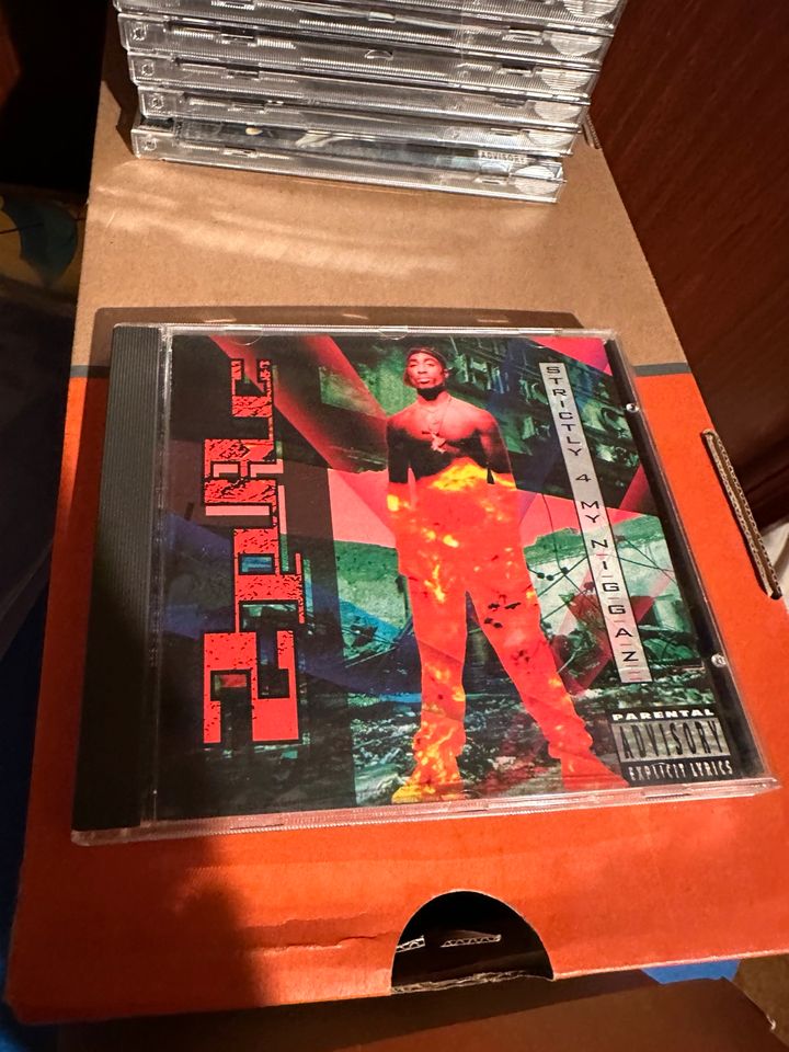 2 Pac Tupac CD Album in Brakel