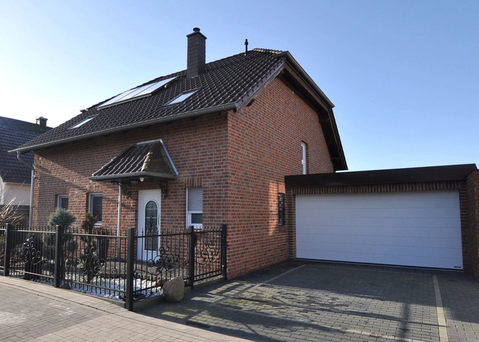 Ein neuwertiges Einfamilienhaus in Langenhagen - Schulenburg für Menschen, die das Besondere lieben. in Langenhagen