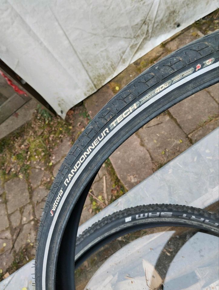 3 x 28 Zoll Trekkingreifen Schwalbe vittoria in Filderstadt