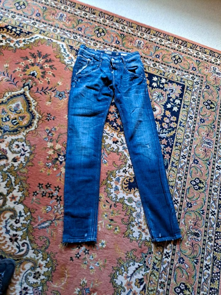 Replay Jeans Romelly Gr 26 32 Hose in Elmshorn