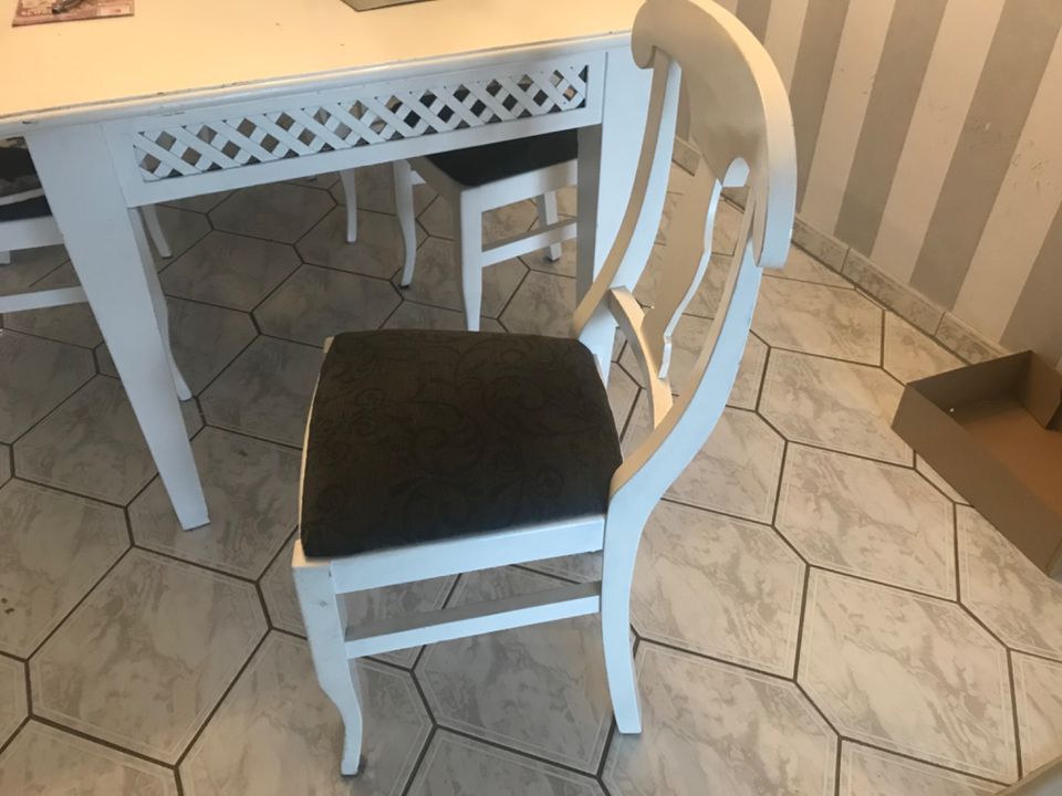 6 Shabby Stühle in Kerpen