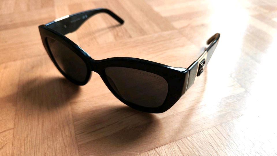 Neue Sonnenbrille Ralph Lauren-NEU-Topzustand in Karlsruhe