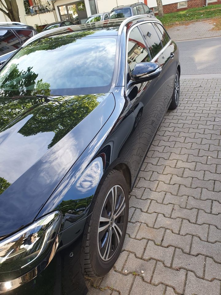 Mercedes Benz E220d Kombi *Mietwagen Taxi Packet* Schwarz Bj 2023 in Frankfurt am Main