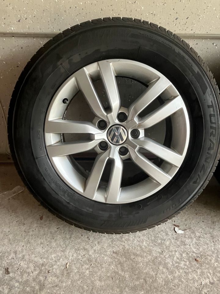 VW Tiguan Felgen mit Sommerreifen 215/65 R16 Räder in Korschenbroich