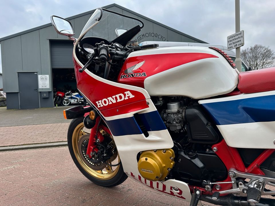 Honda CB1100R in Moers