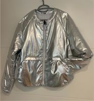 Napapijri Jacke Größe M 38-40 Silber Düsseldorf - Pempelfort Vorschau