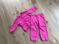 NEUw. Benetton Jogginganzug Gr. 86/92 Jacke Hose Niedersachsen - Wildeshausen Vorschau