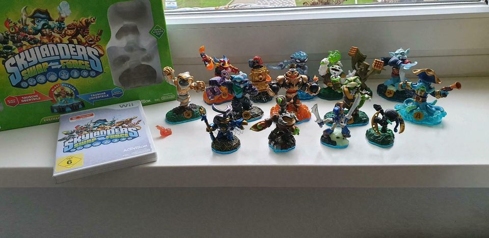 Nintendo Wii Konsole/ Link's Crossbrow Training/Skylander Figuren in Dortmund