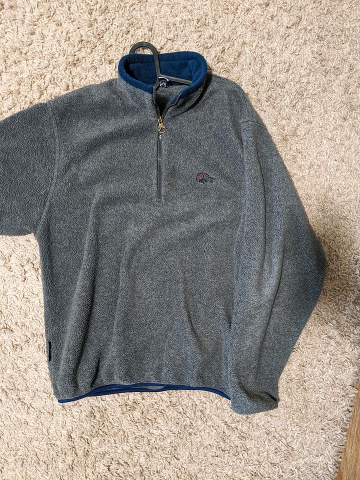 Polartec Fleece Zip Pullover Sweater in Stegen