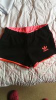 Süße "Adidas Hotpanty"-Gr.38/40(L) Nordrhein-Westfalen - Wiehl Vorschau