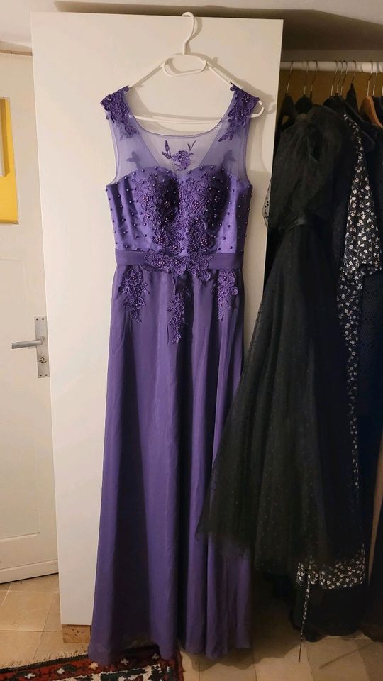 Ballkleid LILA Kleid Abschlussball Tanzkurs Gr.36 Tüll Perlen in Bruchsal