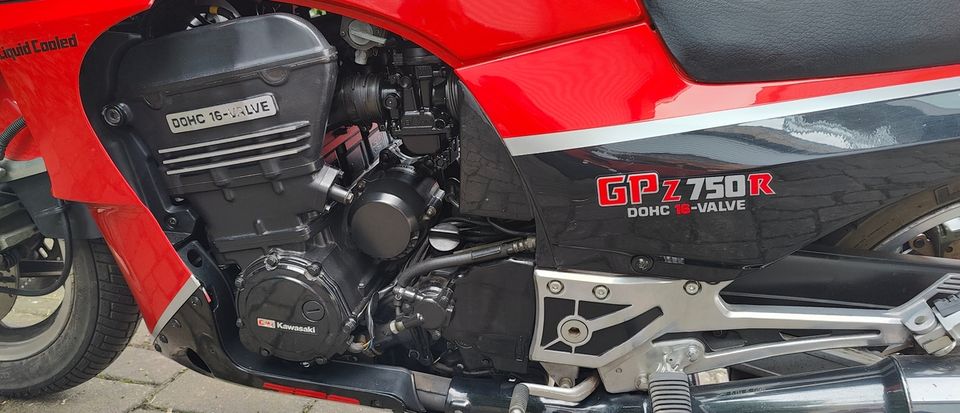 Kawasaki GPZ 750R in Braunschweig