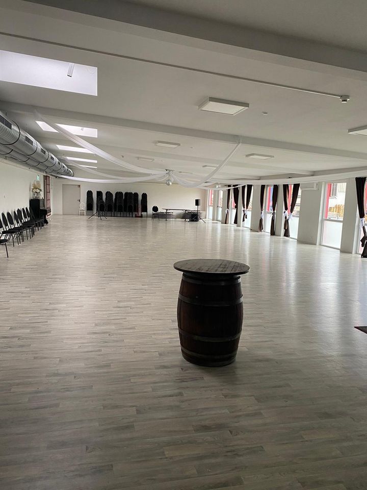 Tanzraum Veranstaltungsraum Trainingsraum Tanzstudio  ca. 350 qm. in Malterdingen