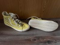 Stoffschuhe Halbschuhe Sneaker Mädchen gelb Nieten Gr. 34 Sachsen-Anhalt - Lutherstadt Wittenberg Vorschau