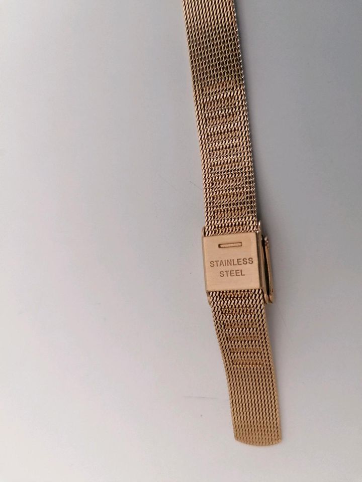 Damen Armbanduhr Quadro Lumine Pressed Evergold in Büdingen