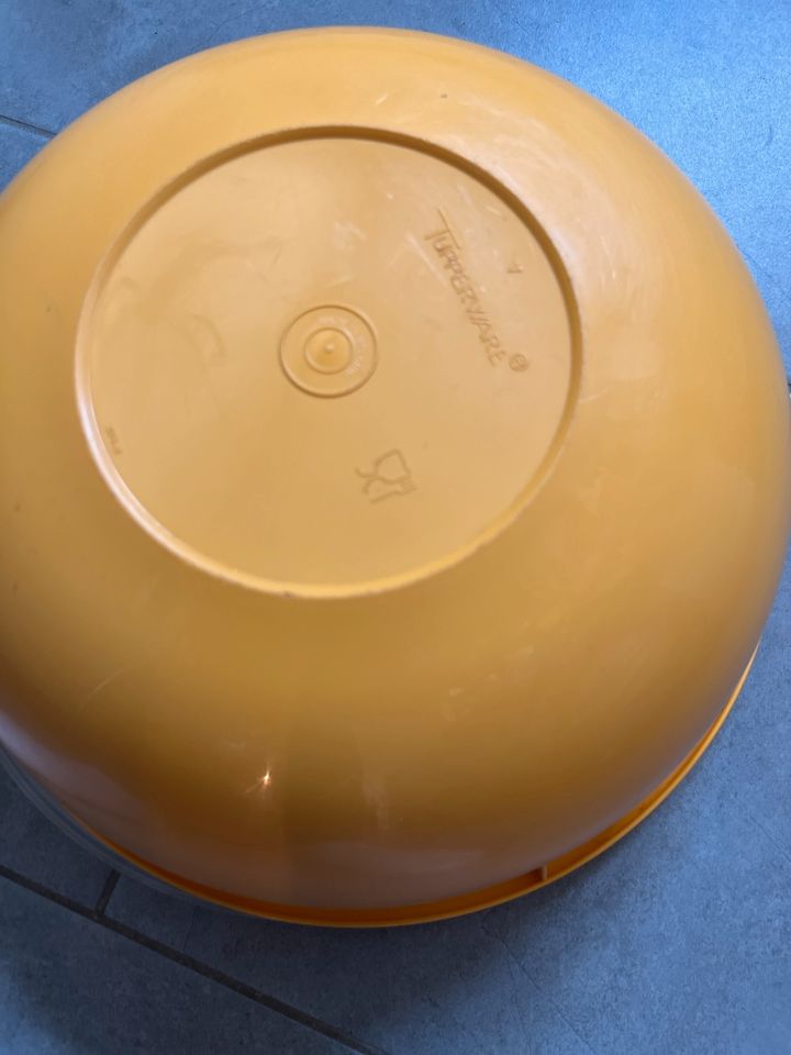 Tupperware 6 Liter pengschüssel teigschüssel gelb Tupper in Hanau