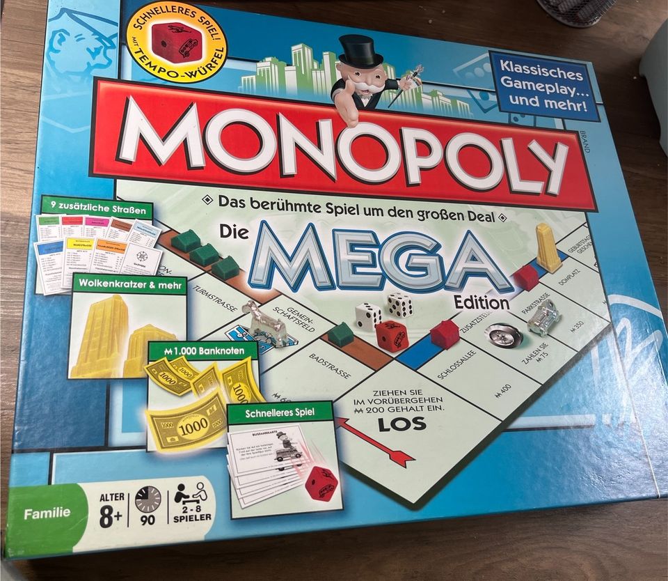 Monopoly Mega Edition in Friesoythe