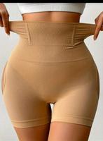 NEU Damen High Waist  Formsshorts Gr L Köln - Köln Buchheim Vorschau
