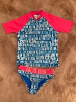 Calvin Klein uv Shirt Bikini Größe 116 pink blau Bayern - Steinhöring Vorschau