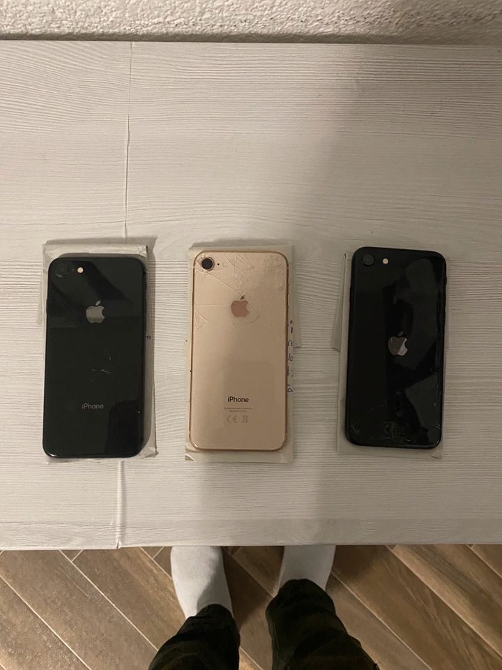 iPhone 8 3 x kaputt zu verkaufen in Konstanz