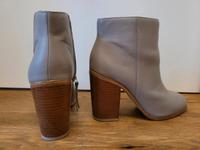 H&M Premium Stiefeletten, Größe 39, echtes Leder, hellgrau Kr. Dachau - Dachau Vorschau