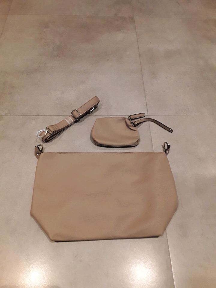 Tasche creme, 2 tlg, la jolie maison, neu und unbenutzt in  Nordrhein-Westfalen - Oelde | eBay Kleinanzeigen ist jetzt Kleinanzeigen