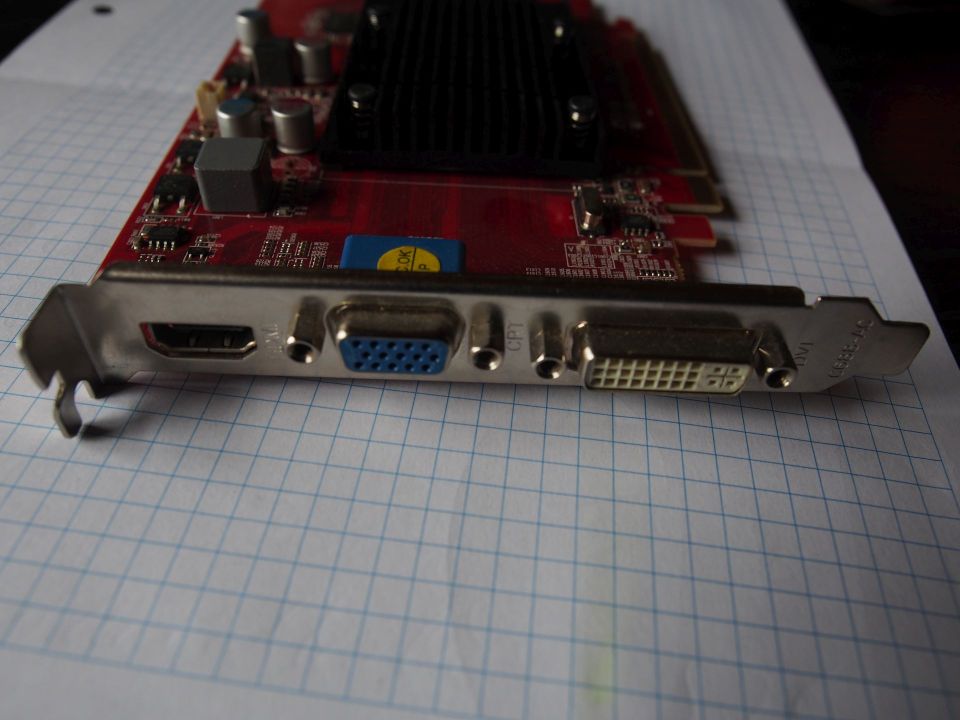 AMD Radeon Graphikkarte - AX5450 512MK3 SHV2 in Litzendorf