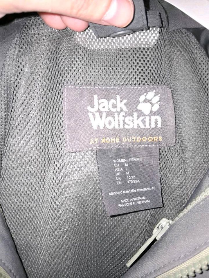 1 XDamenjacke Jack Wolfskin Größe M in Emsdetten