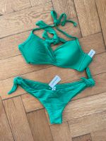 Bikini NEU Grün Bikinioberteil Bikinihose Struktur Goldenpoint Stuttgart - Stuttgart-Mitte Vorschau