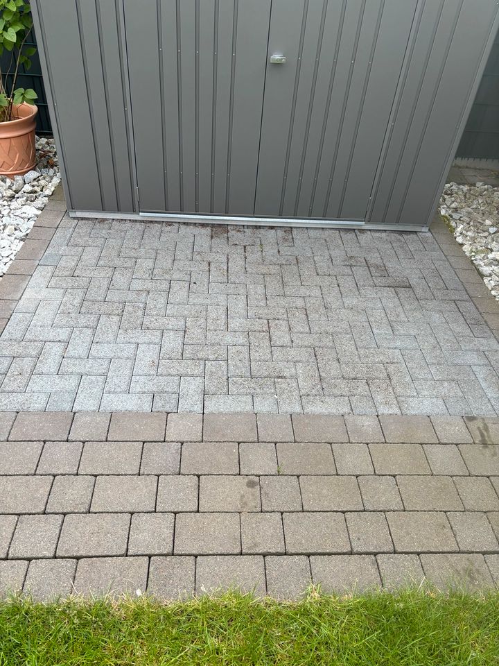 Pflasterreinigung / Terrassenreinigung in Mönchengladbach