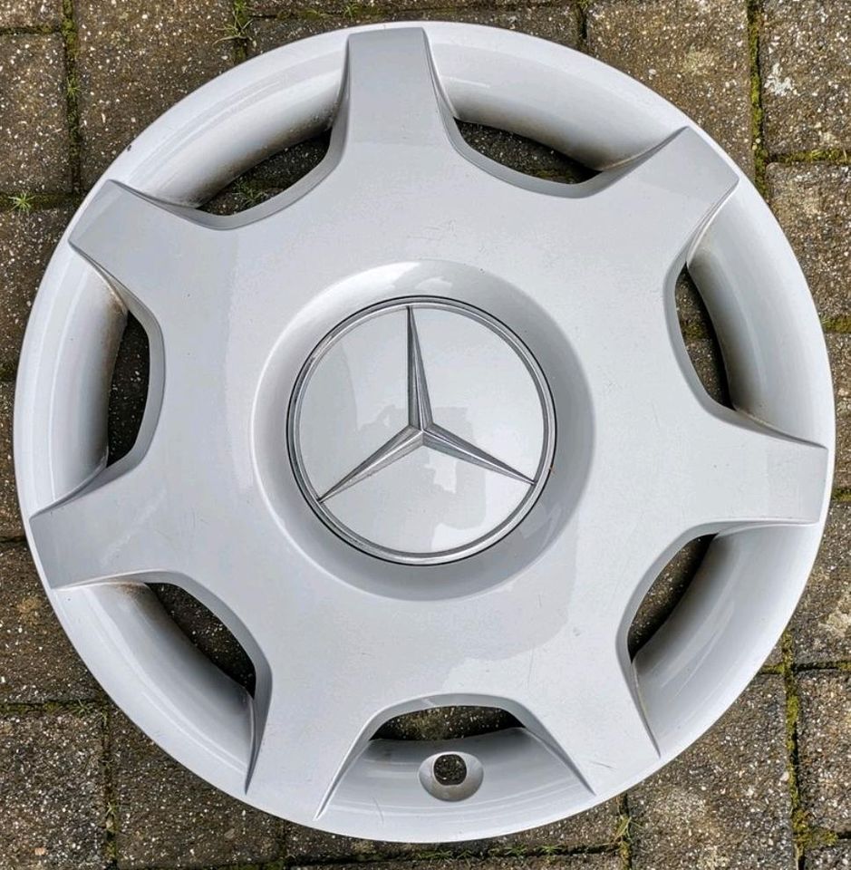 Mercedes W202 W203 W210 Radkappen Set 16 Zoll ORIGINAL 2034000525 in München