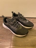 Puma Sneaker Schuhe 42 Köln - Widdersdorf Vorschau