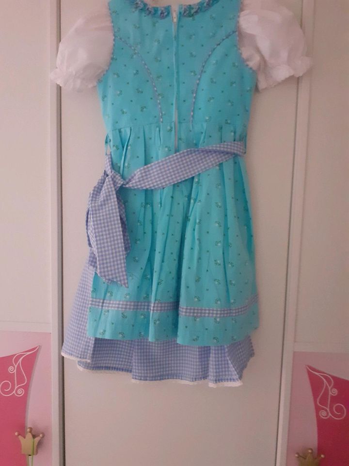 Lekra Dirndl Kinder in Borgentreich