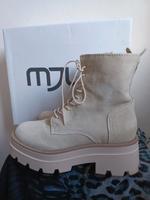 Mjus Schnürstiefel Boots Gr. 37 Hell Leder Saarland - Lebach Vorschau