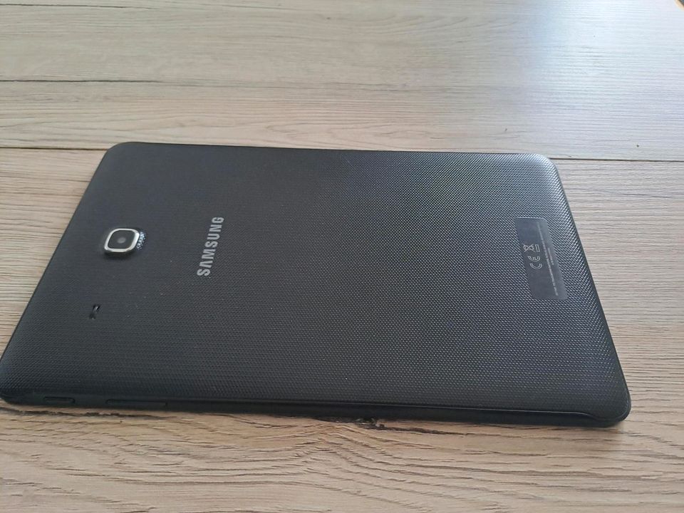 Samsung tab E Sm T560 in Magdeburg
