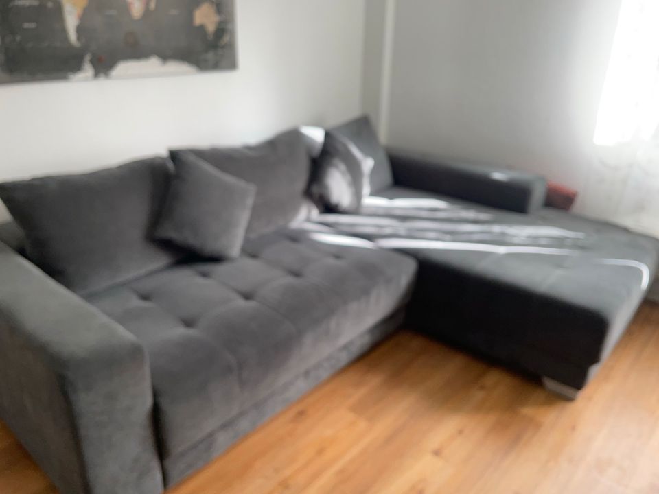 Wohnlandschaft Schlafcouch ausziehbarer Couch Couchgarnitur in Frankfurt am Main