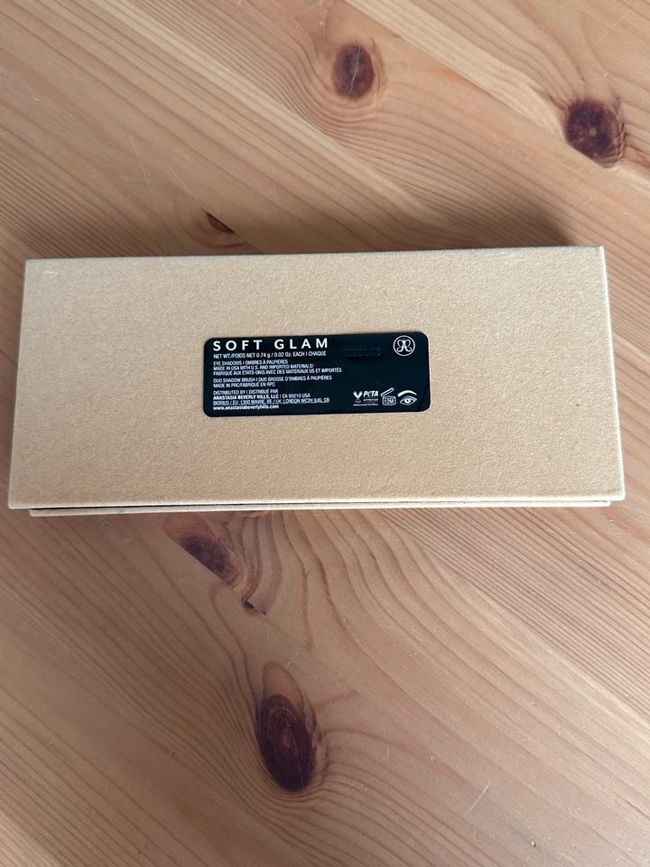 Soft Glam Lidschatten Palette NEU Anastasia Beverly Hills in Bernau