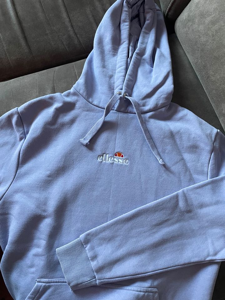 Ellesse Sweatshirt Kapuzenpullover Hoodie Gr. M in Berlin