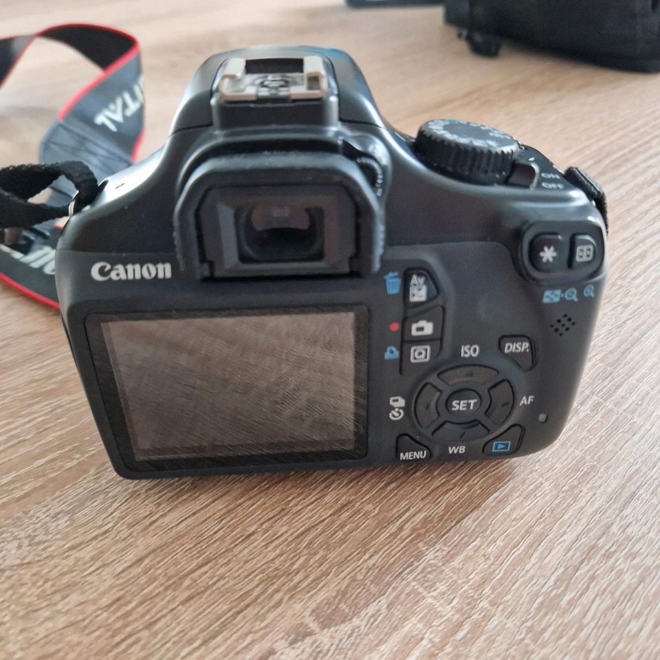 Set Spiegelreflexkamera Canon Eos 1100d mit Weitwinkelobjektiv in Hemer